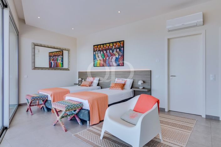 Image No.33-3 Bed House for sale