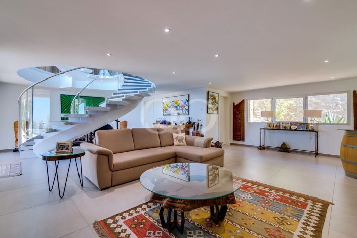 Image No.46-3 Bed House for sale