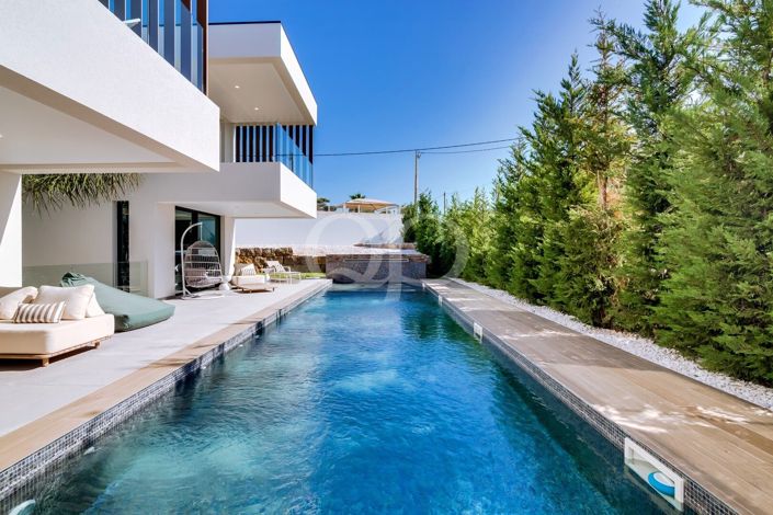 Image No.26-4 Bed House for sale