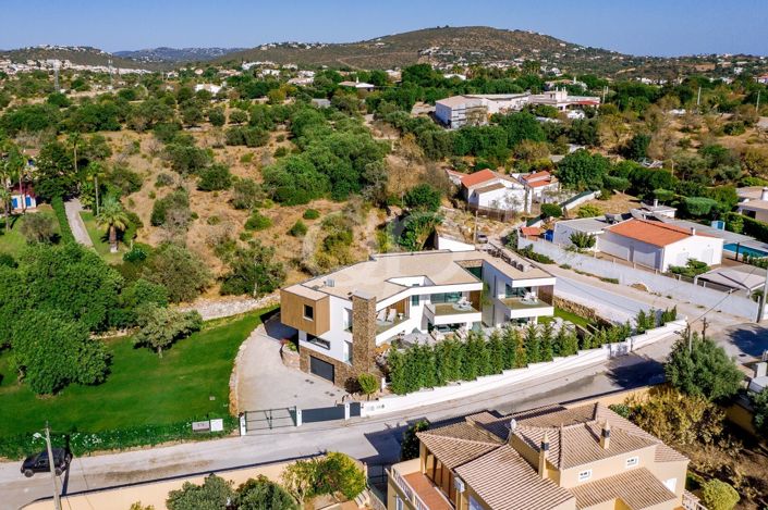 Image No.30-4 Bed House for sale