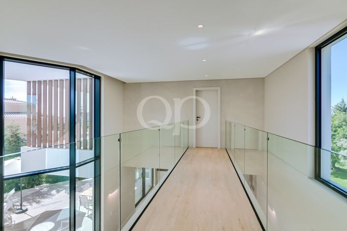 Image No.34-4 Bed House for sale