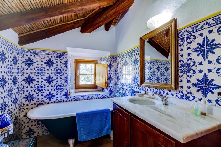 Image No.25-3 Bed House for sale