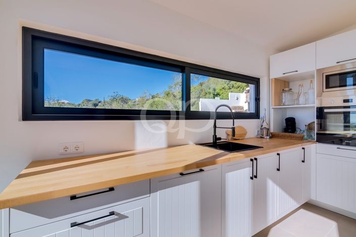 Image No.34-3 Bed House for sale