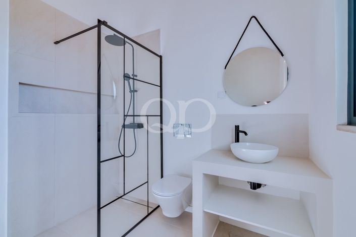 Image No.37-3 Bed House for sale
