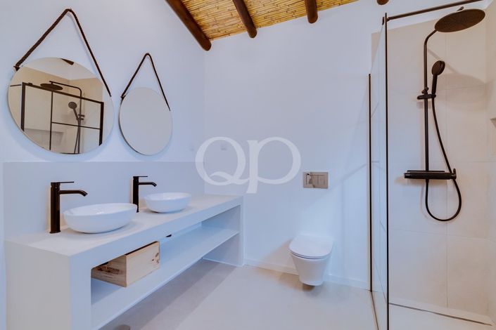 Image No.8-3 Bed House for sale
