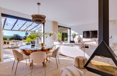 1 - Loule, House