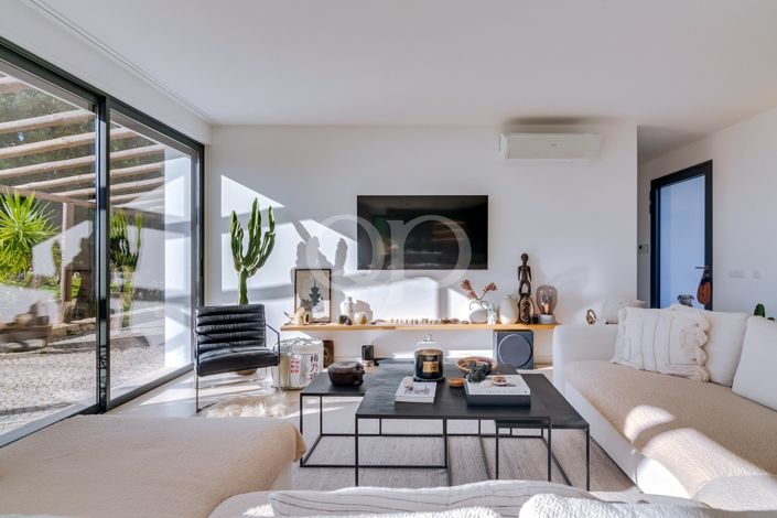 Image No.44-3 Bed House for sale