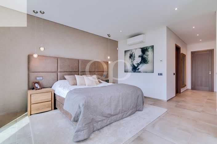 Image No.28-4 Bed House for sale