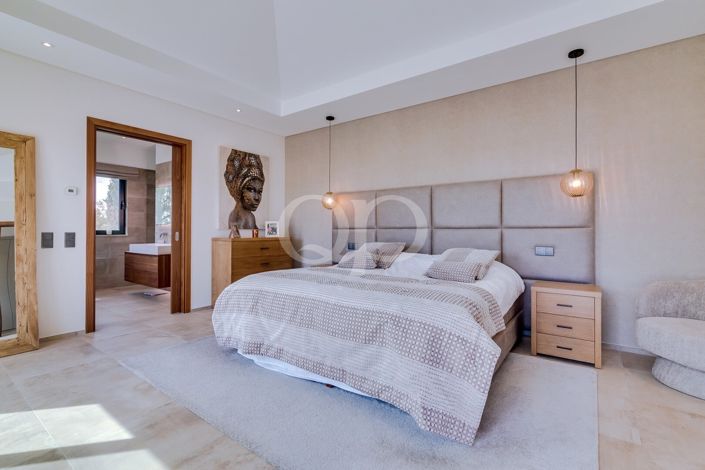 Image No.35-4 Bed House for sale