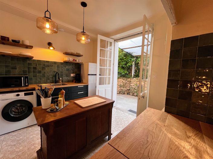 Image No.5-2 Bed House for sale