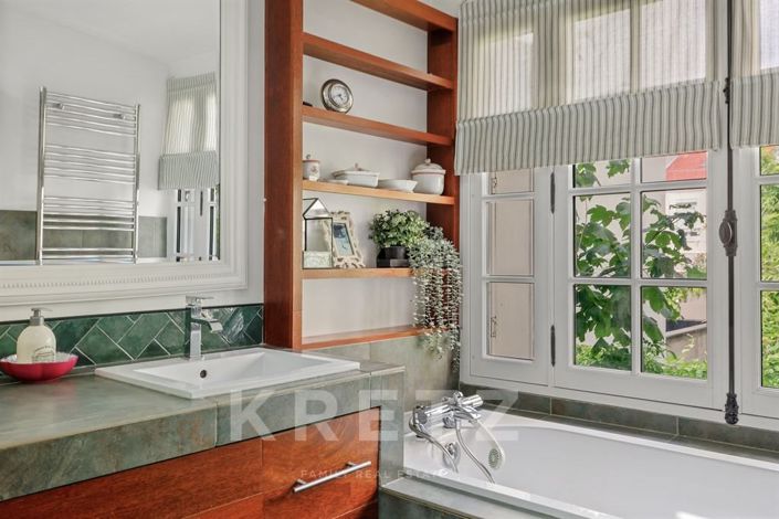 Image No.13-6 Bed House for sale