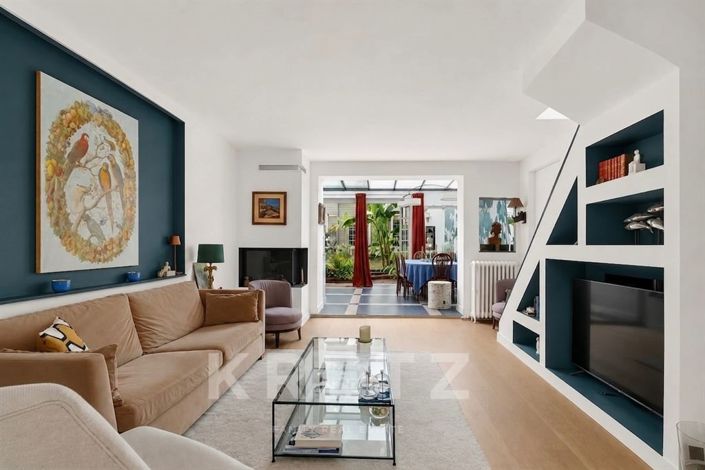 Image No.7-6 Bed House for sale