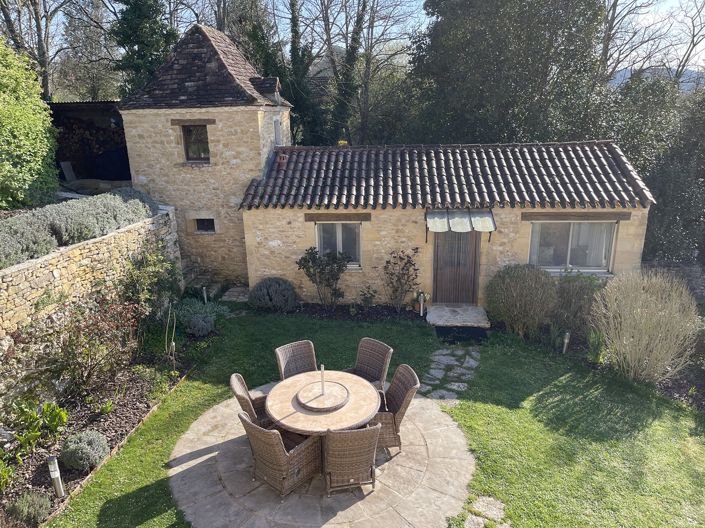 Image No.18-5 Bed House for sale