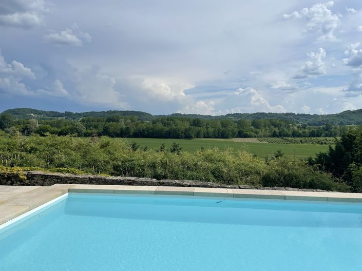 Image No.6-5 Bed House for sale