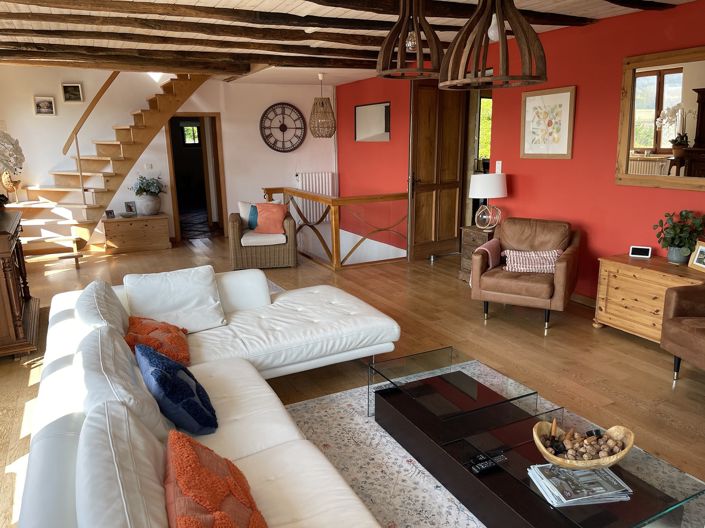 Image No.8-5 Bed House for sale