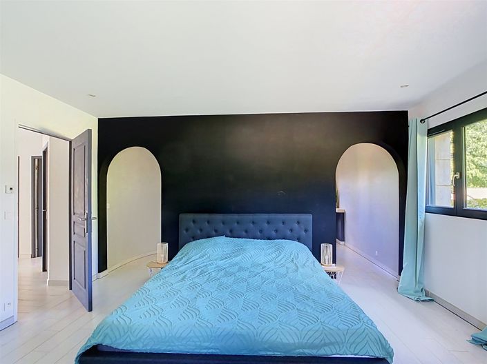 Image No.13-4 Bed House for sale
