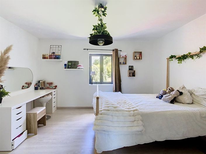 Image No.16-4 Bed House for sale