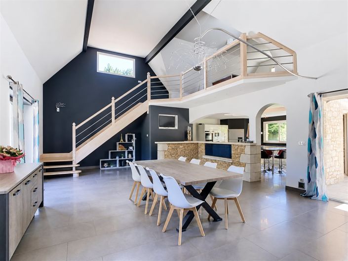 Image No.5-4 Bed House for sale