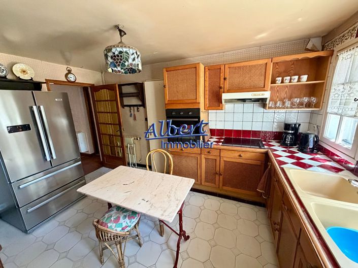 Image No.4-2 Bed House for sale