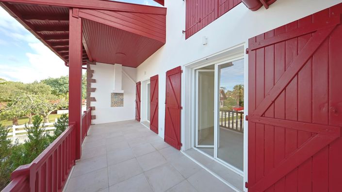 Image No.16-5 Bed House for sale