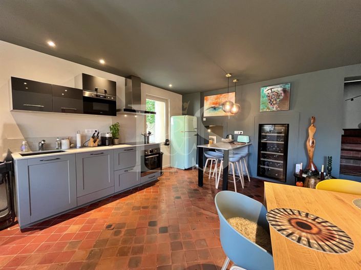 Image No.2-4 Bed House for sale