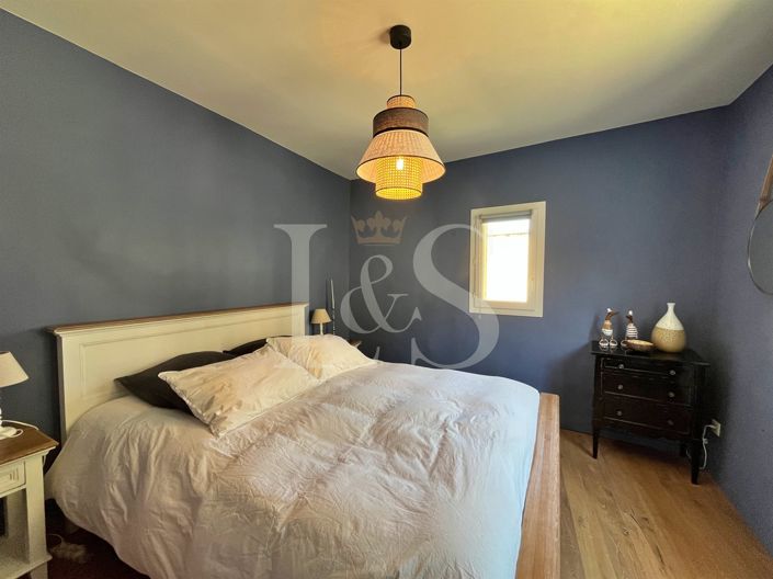 Image No.6-4 Bed House for sale