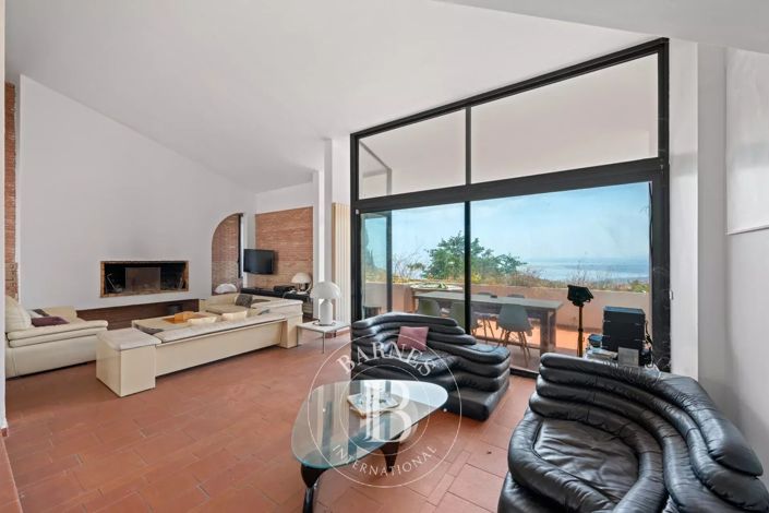 Image No.4-House for sale