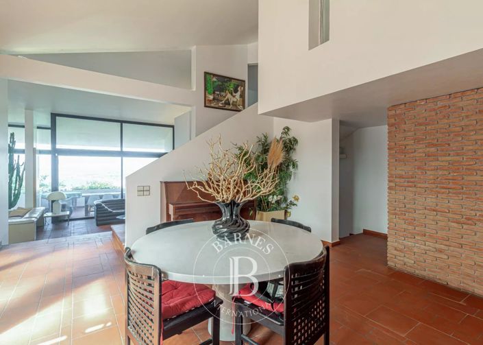 Image No.6-House for sale