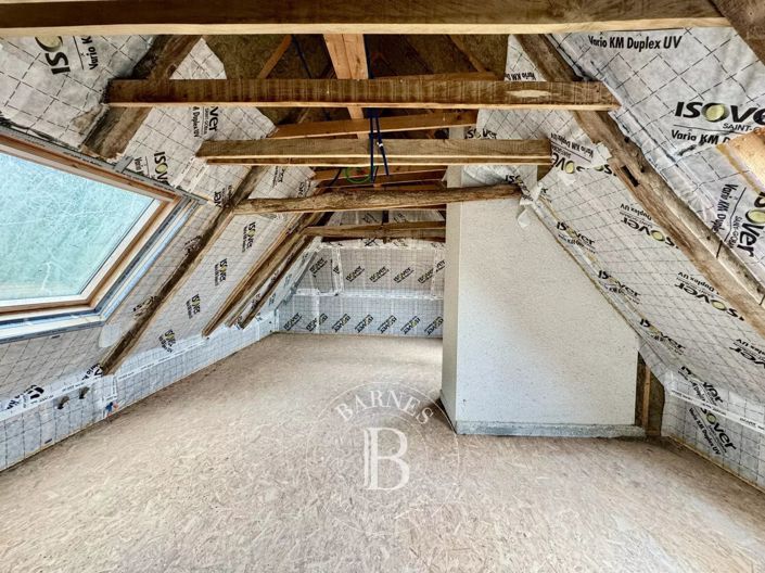 Image No.14-6 Bed House for sale