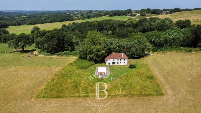 Image No.15-6 Bed House for sale