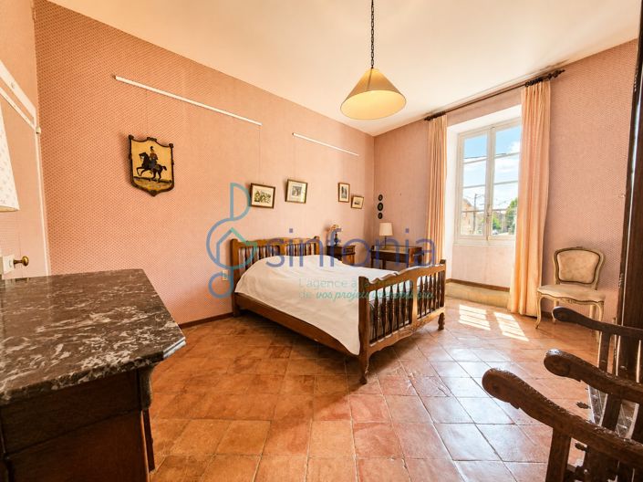 Image No.17-5 Bed House for sale