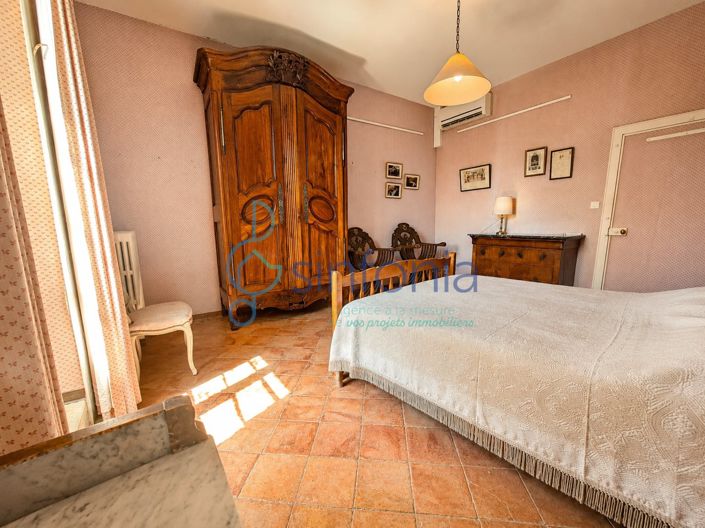 Image No.18-5 Bed House for sale