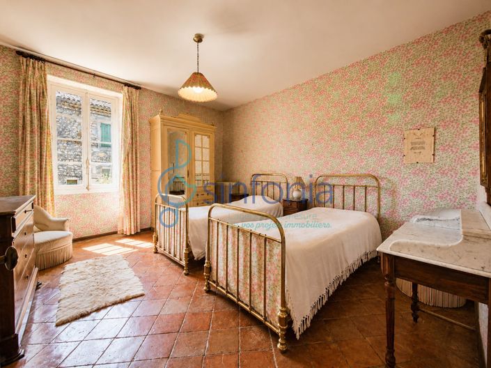 Image No.19-5 Bed House for sale