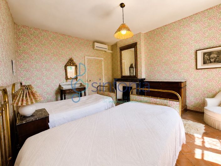 Image No.20-5 Bed House for sale