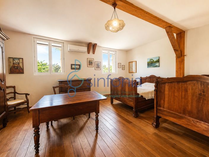 Image No.22-5 Bed House for sale