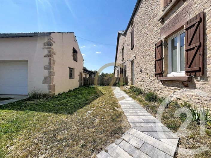 Image No.3-Maison de 5 chambres à vendre à Franche-Comté