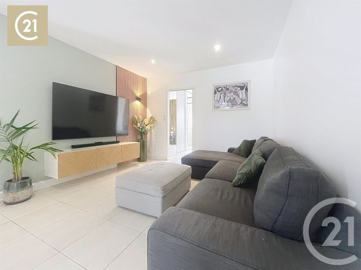 Image No.13-3 Bed House for sale