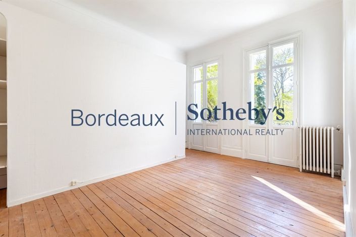 Image No.11-6 Bed House for sale