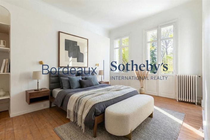 Image No.12-6 Bed House for sale