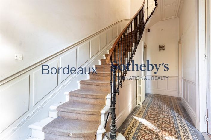 Image No.3-6 Bed House for sale