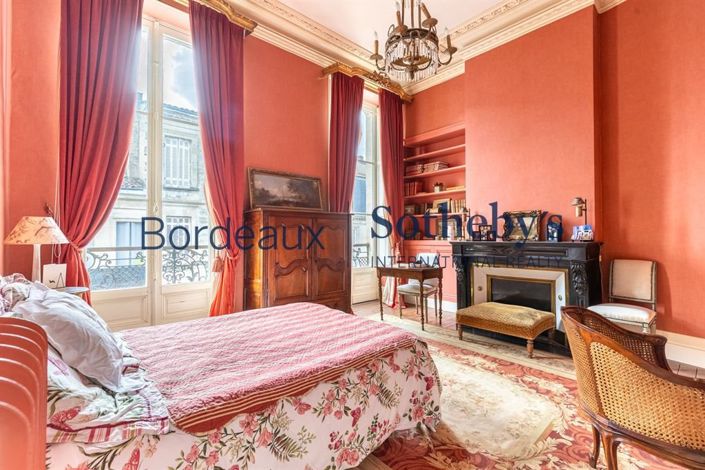 Image No.16-6 Bed House for sale