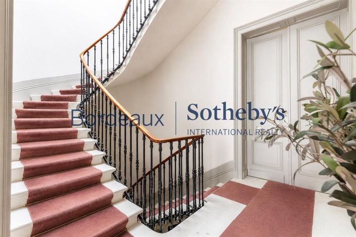 Image No.18-6 Bed House for sale