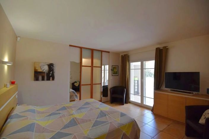 Image No.10-4 Bed House for sale