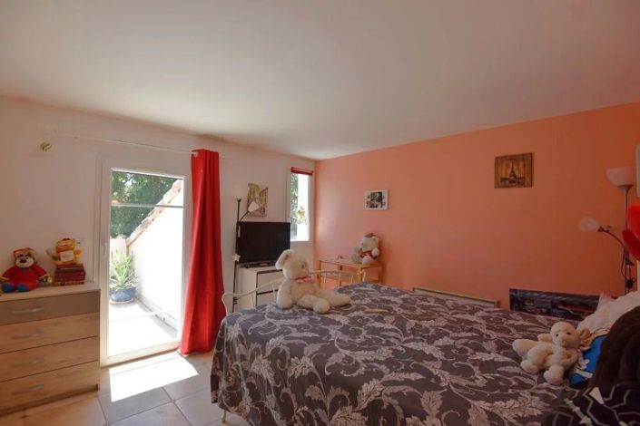Image No.14-4 Bed House for sale