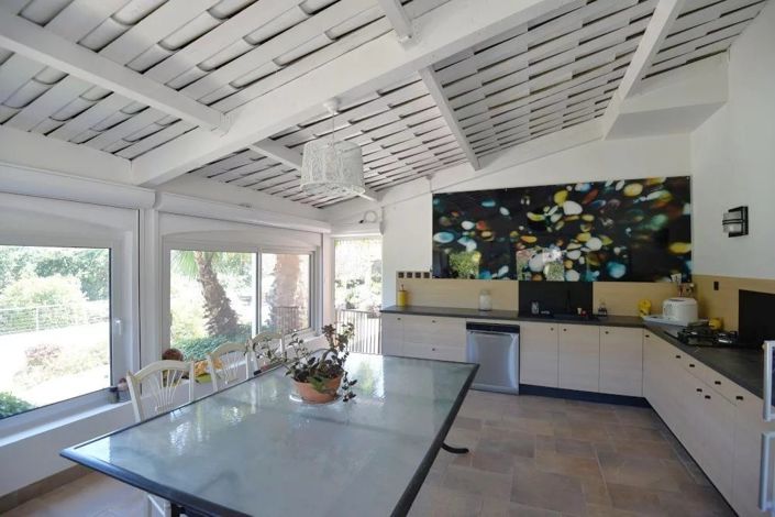 Image No.9-4 Bed House for sale