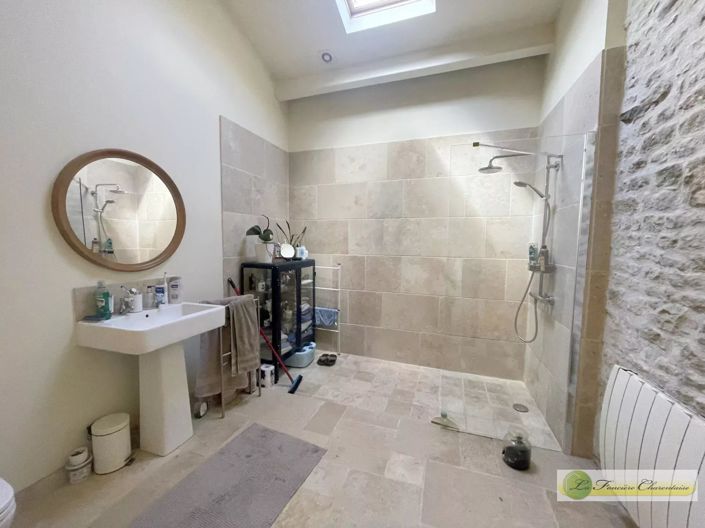 Image No.10-4 Bed House for sale