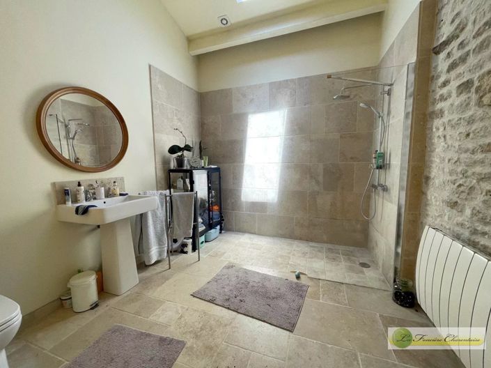 Image No.27-4 Bed House for sale