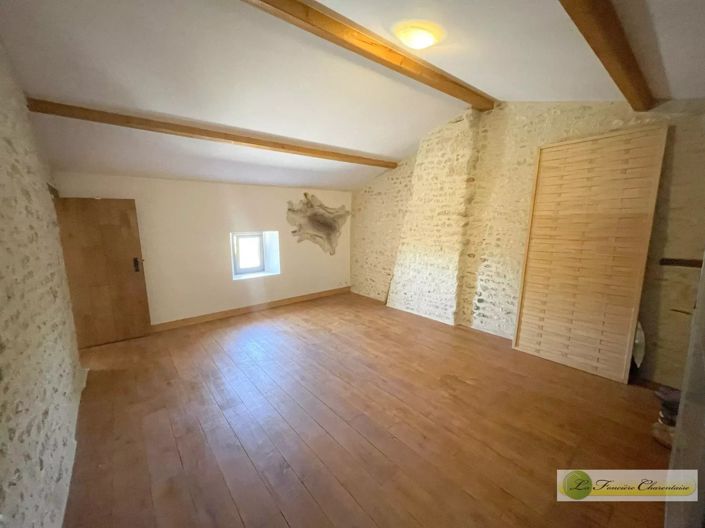Image No.52-4 Bed House for sale