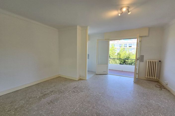 Image No.6-Apartment for sale