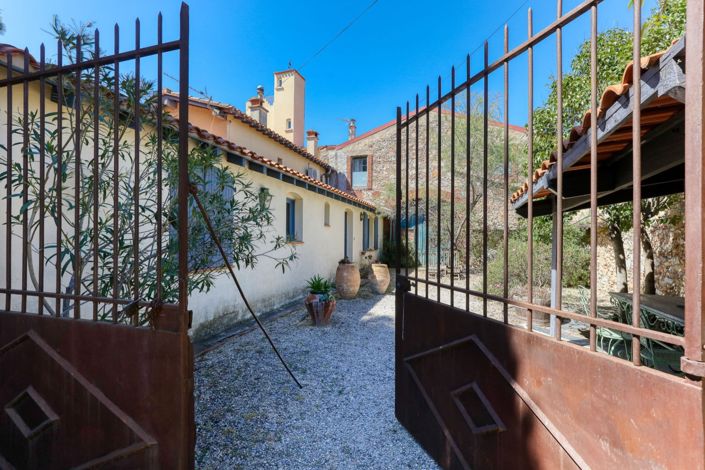 Image No.12-20 Bed House for sale